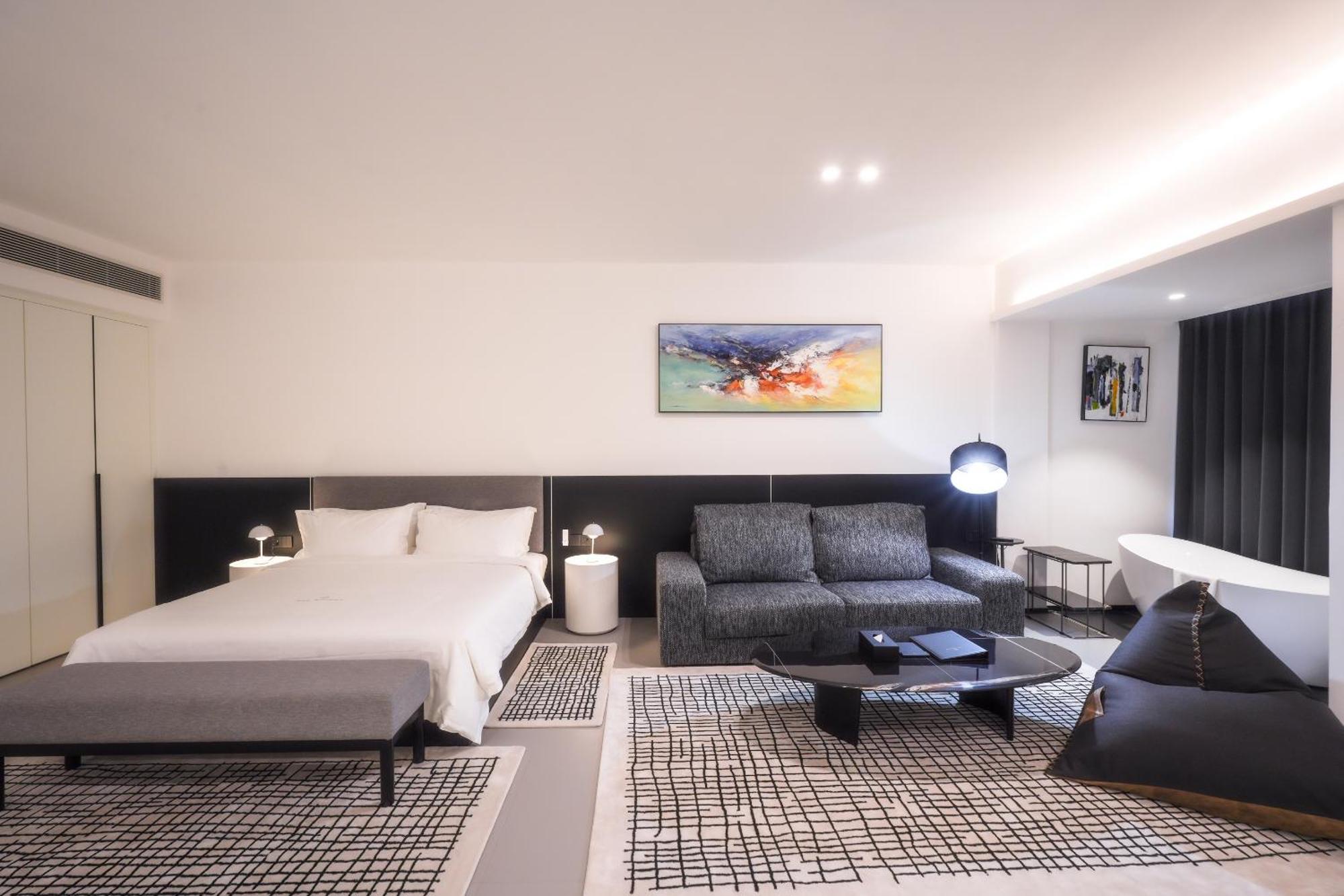 One Riviera Hotel And Residences Ban Souanmone 外观 照片