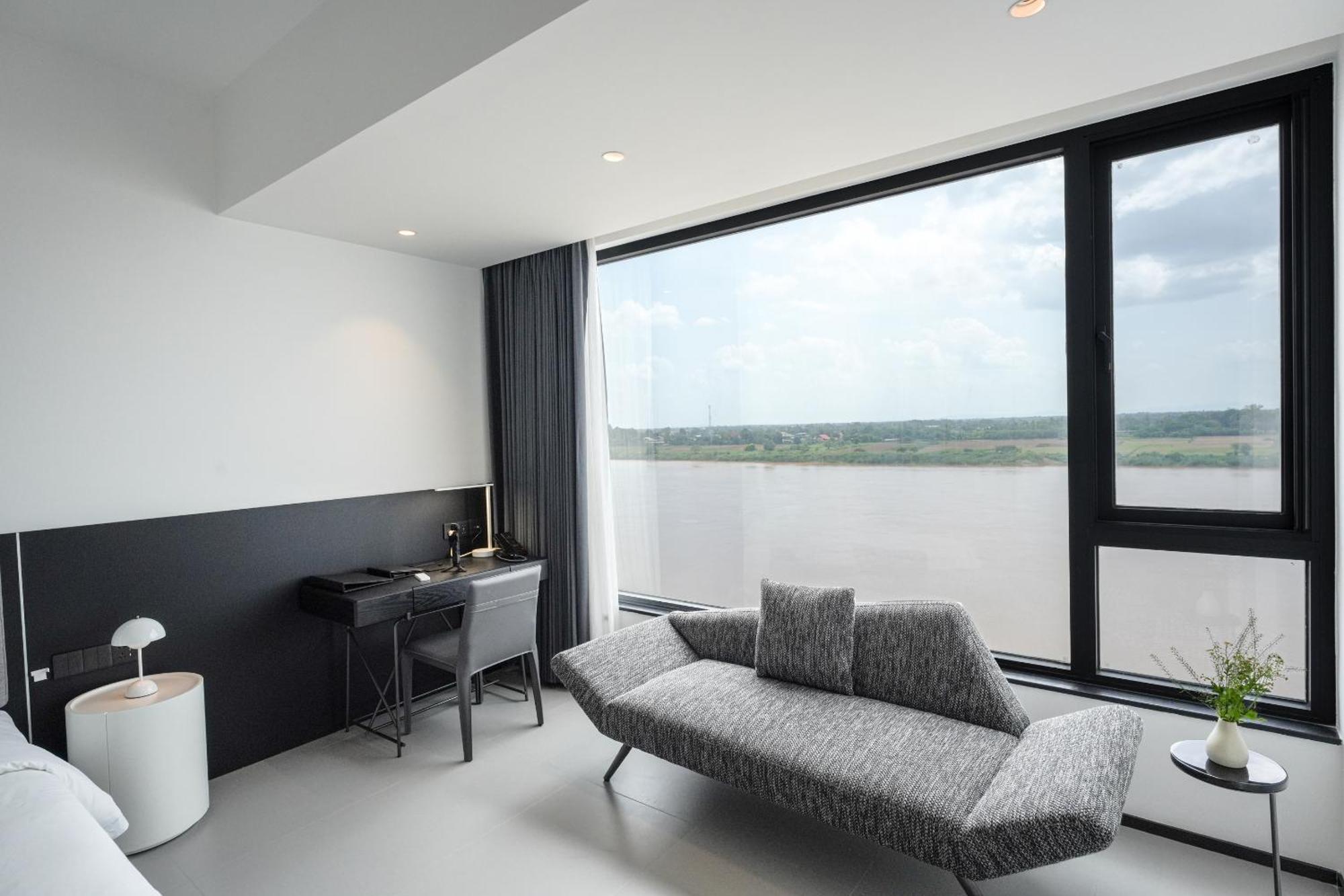 One Riviera Hotel And Residences Ban Souanmone 外观 照片