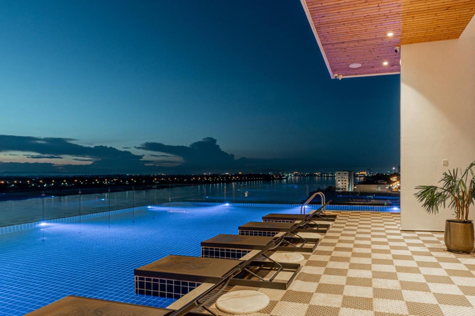 One Riviera Hotel And Residences Ban Souanmone 外观 照片