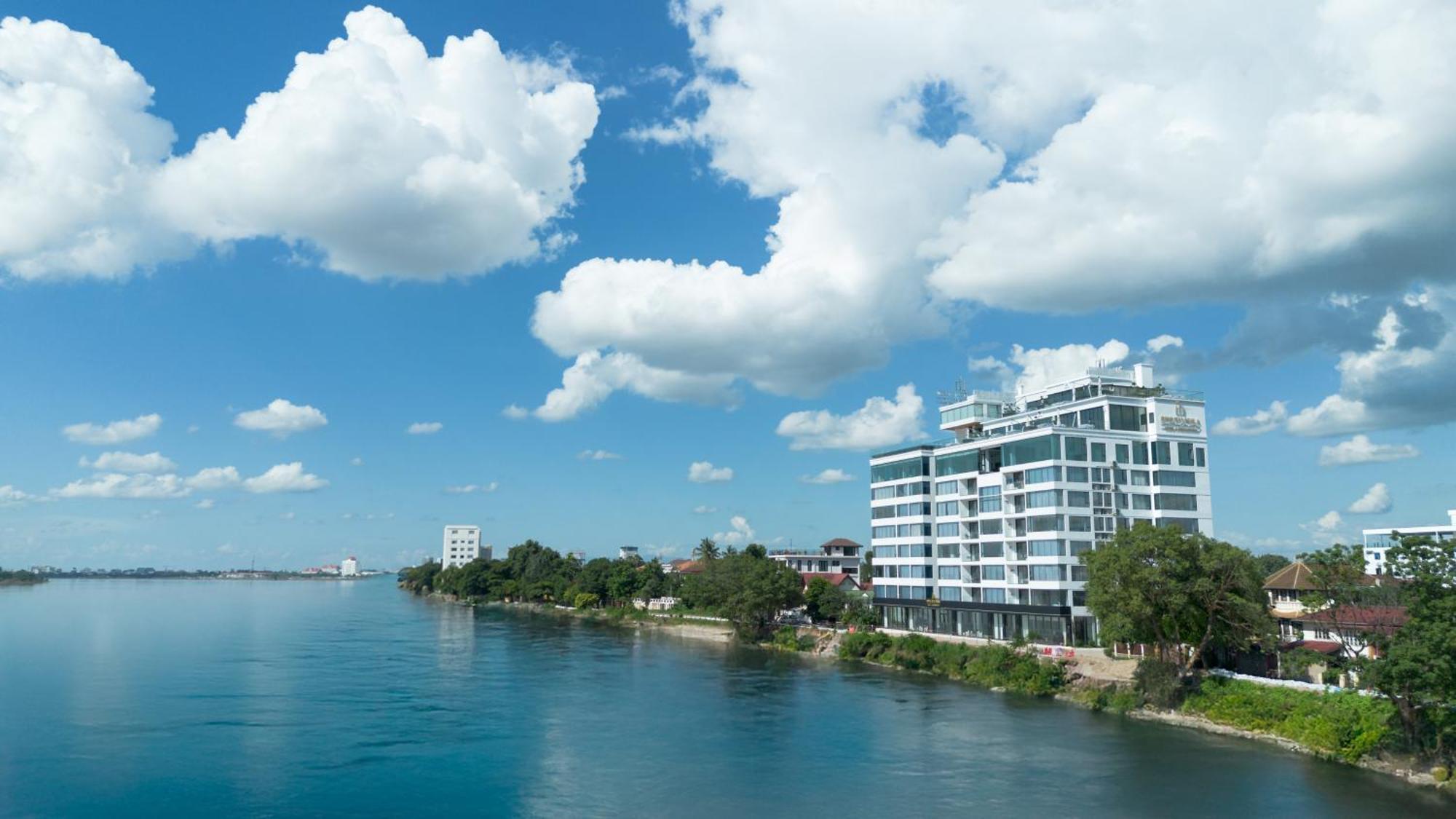 One Riviera Hotel And Residences Ban Souanmone 外观 照片