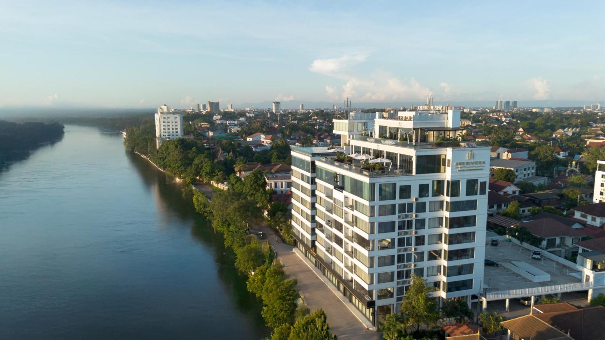 One Riviera Hotel And Residences Ban Souanmone 外观 照片